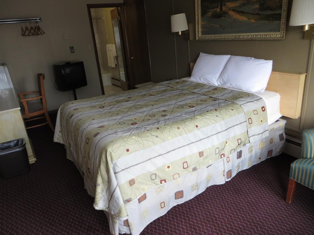 Economy Motel 2*